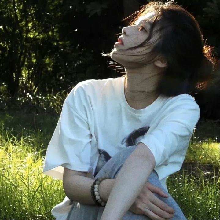 燕子与鹦鹉